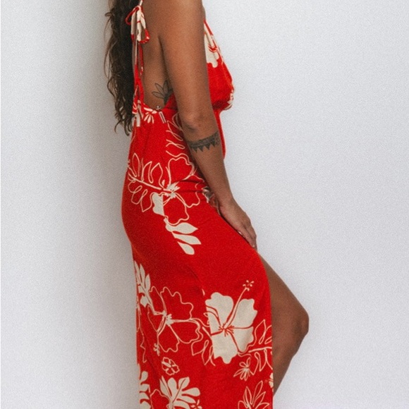 Tropical Red Floral Women's Dress - Picture 2 of 4
